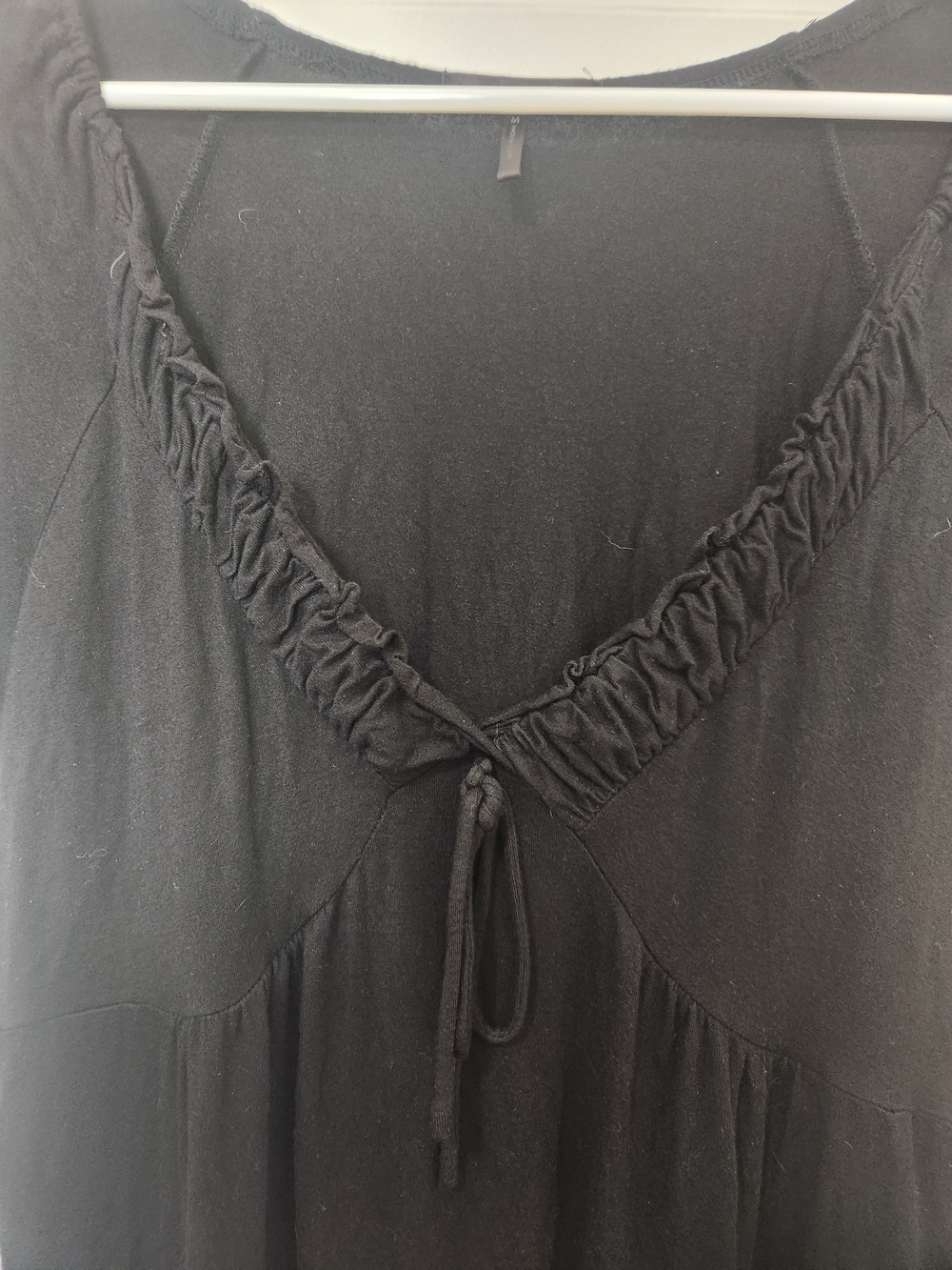 Black V-Neck Short Sleeve Women's Top - Size M - Picture 2 of 6